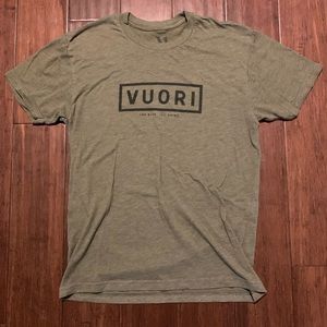 Vuori graphic tee shirt size Medium